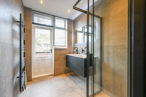 Medium property photo - Mathenesserdijk, 3027 AK Rotterdam